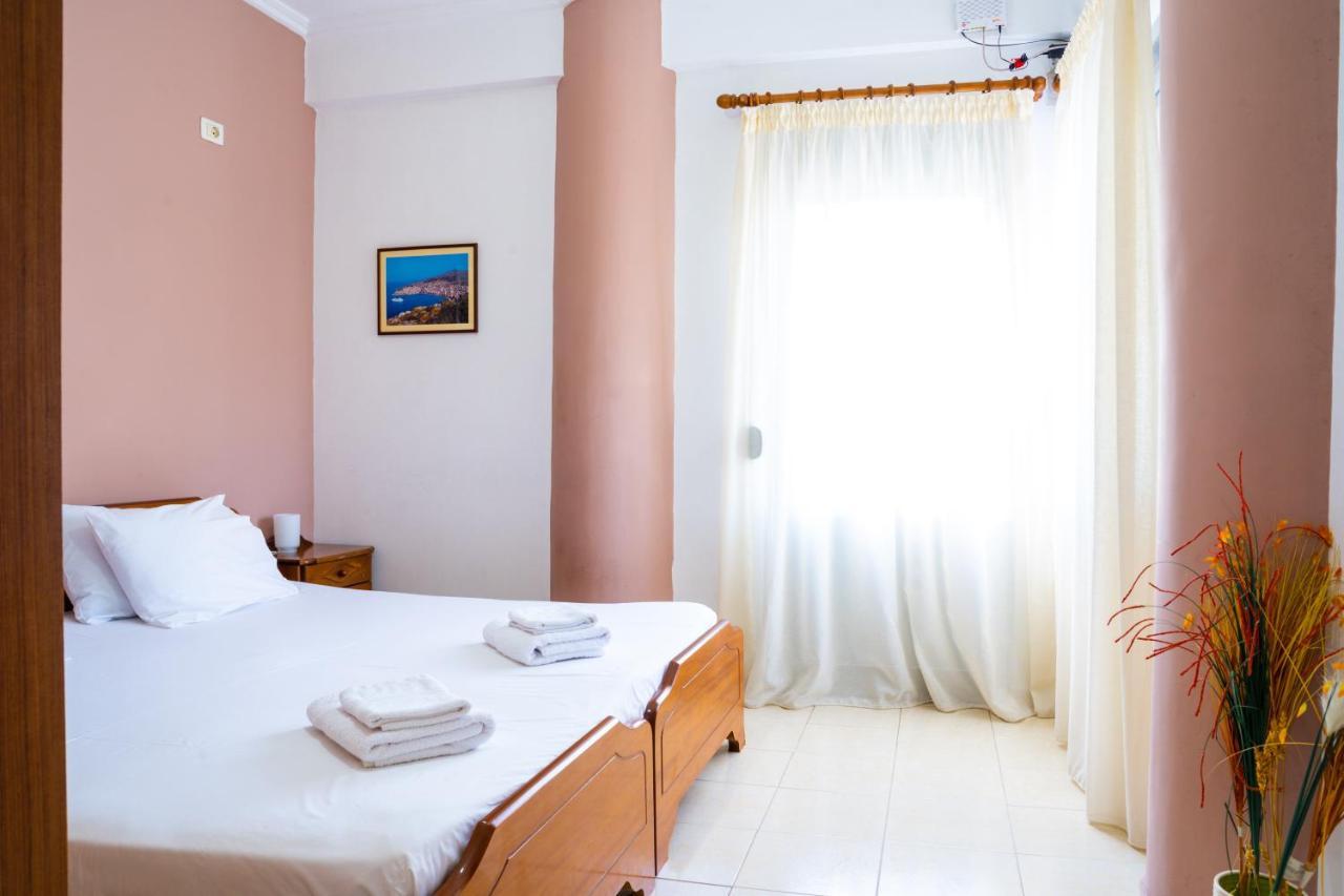 Work-Friendly Central Apartments, Saranda Kültér fotó