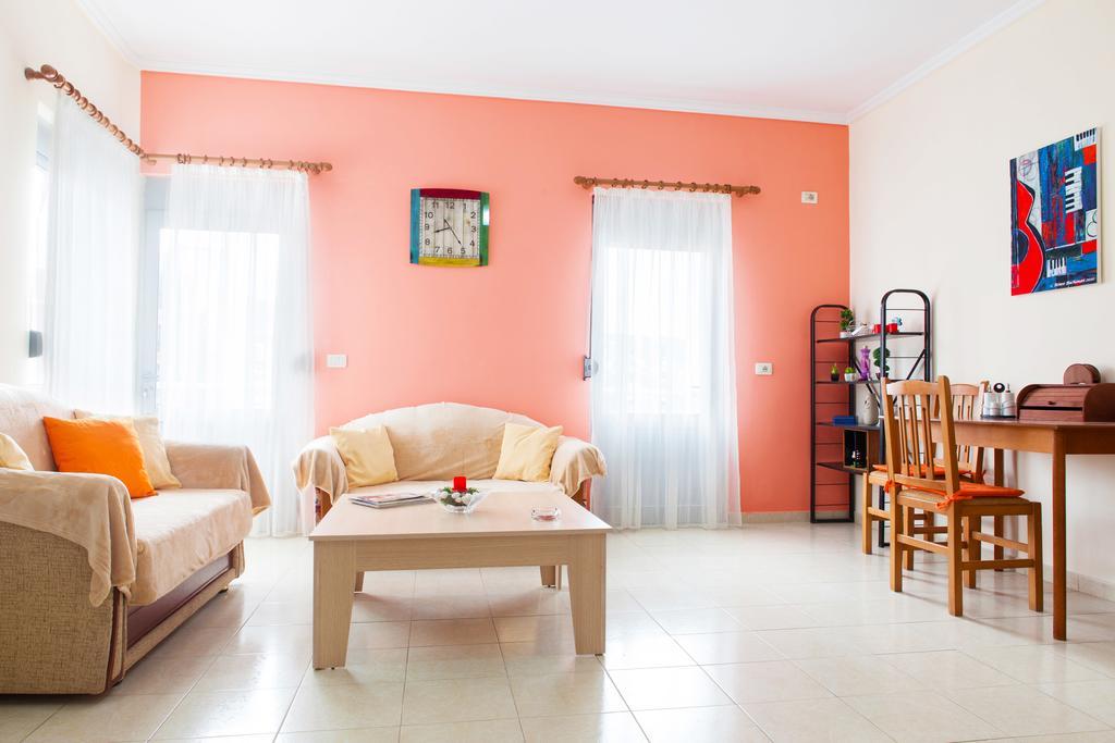 Work-Friendly Central Apartments, Saranda Kültér fotó